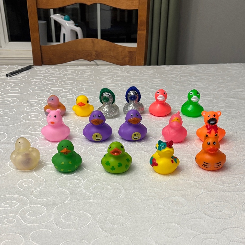 Colorful Rubber Duck Toy Set lot of 16 miniature rubber ducks different kinds